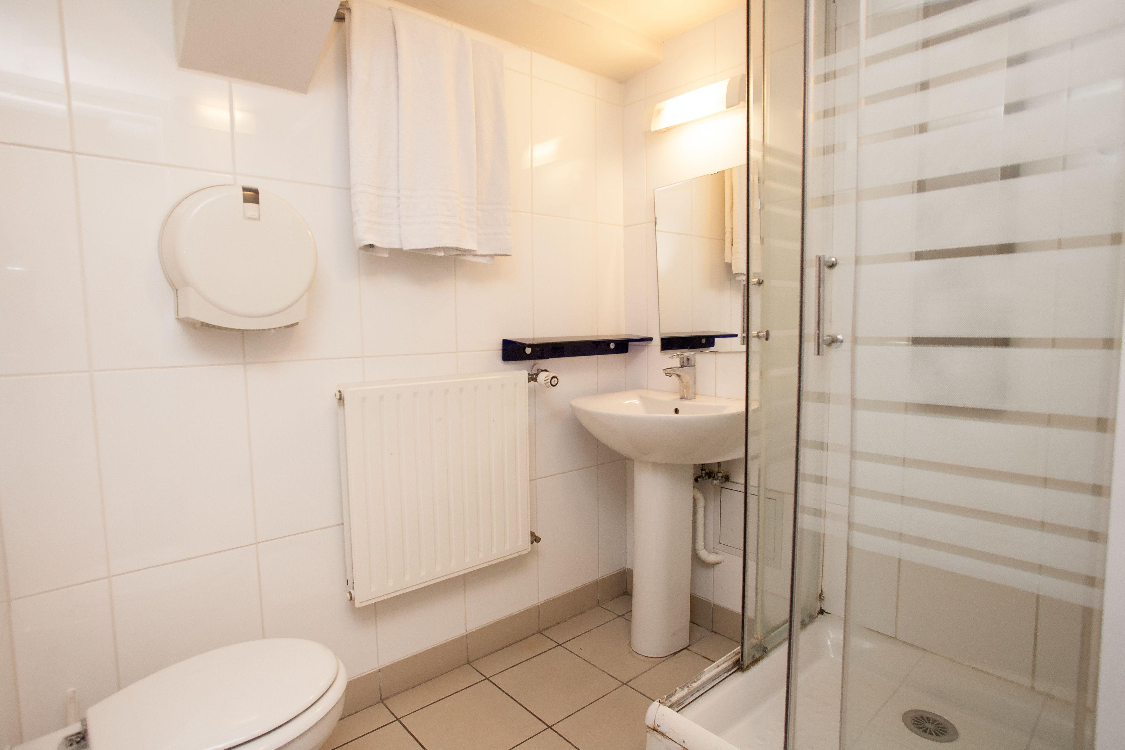 St Christopher's - Canal *